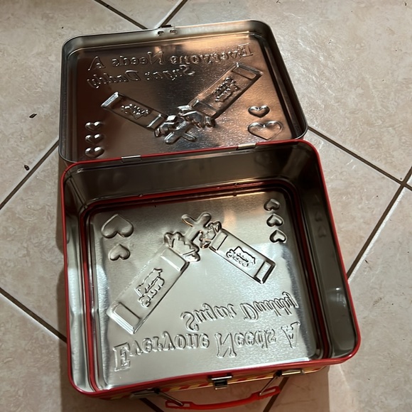 Lunchbox - Picture 3 of 4